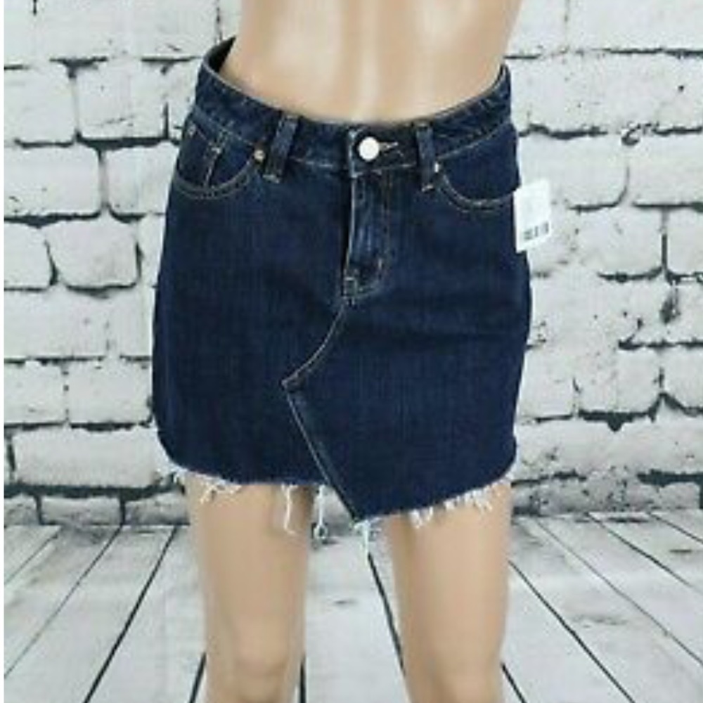 NWOT BDG Denim Raw Edge Mini Skirt - Medium - Picture 2 of 3